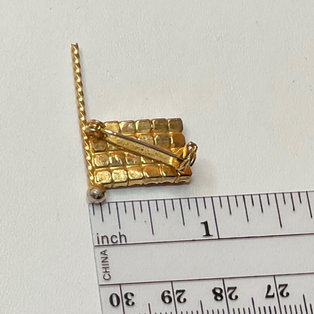 Vintage Prong Set Rhinestone Flag Pin Brooch Red White Blue Gold Tone Metal - Picture 4 of 5